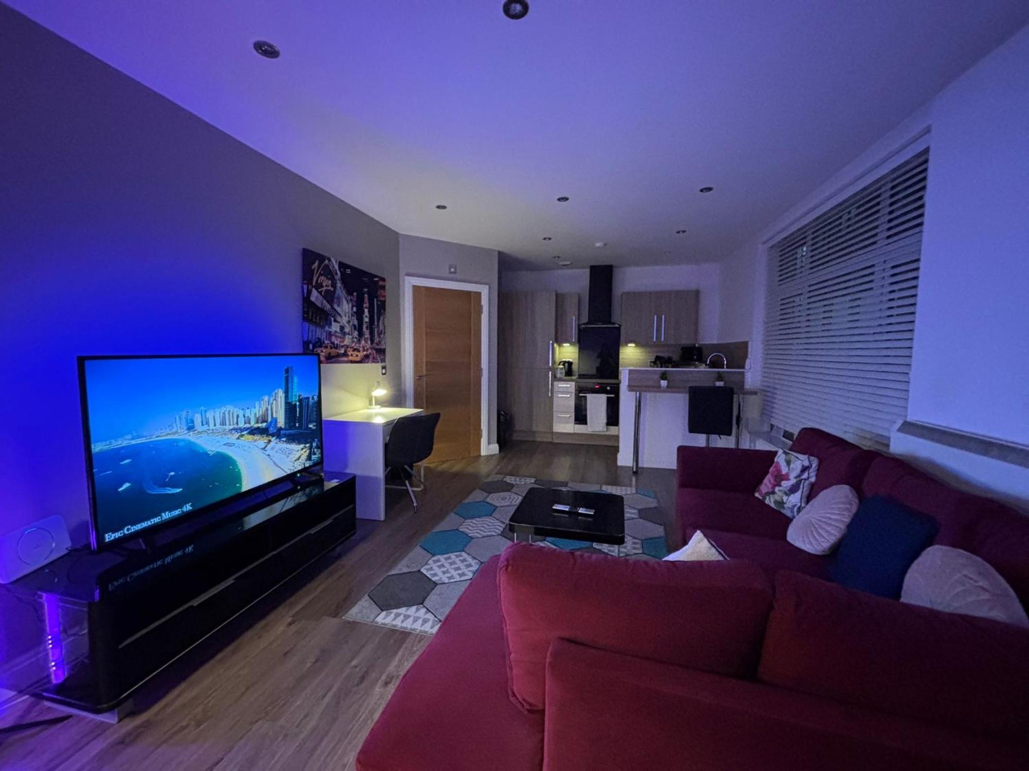 24-7 Secured City Centre Apartments With Free Underground Parking And Wifi Birmingham Exteriér fotografie