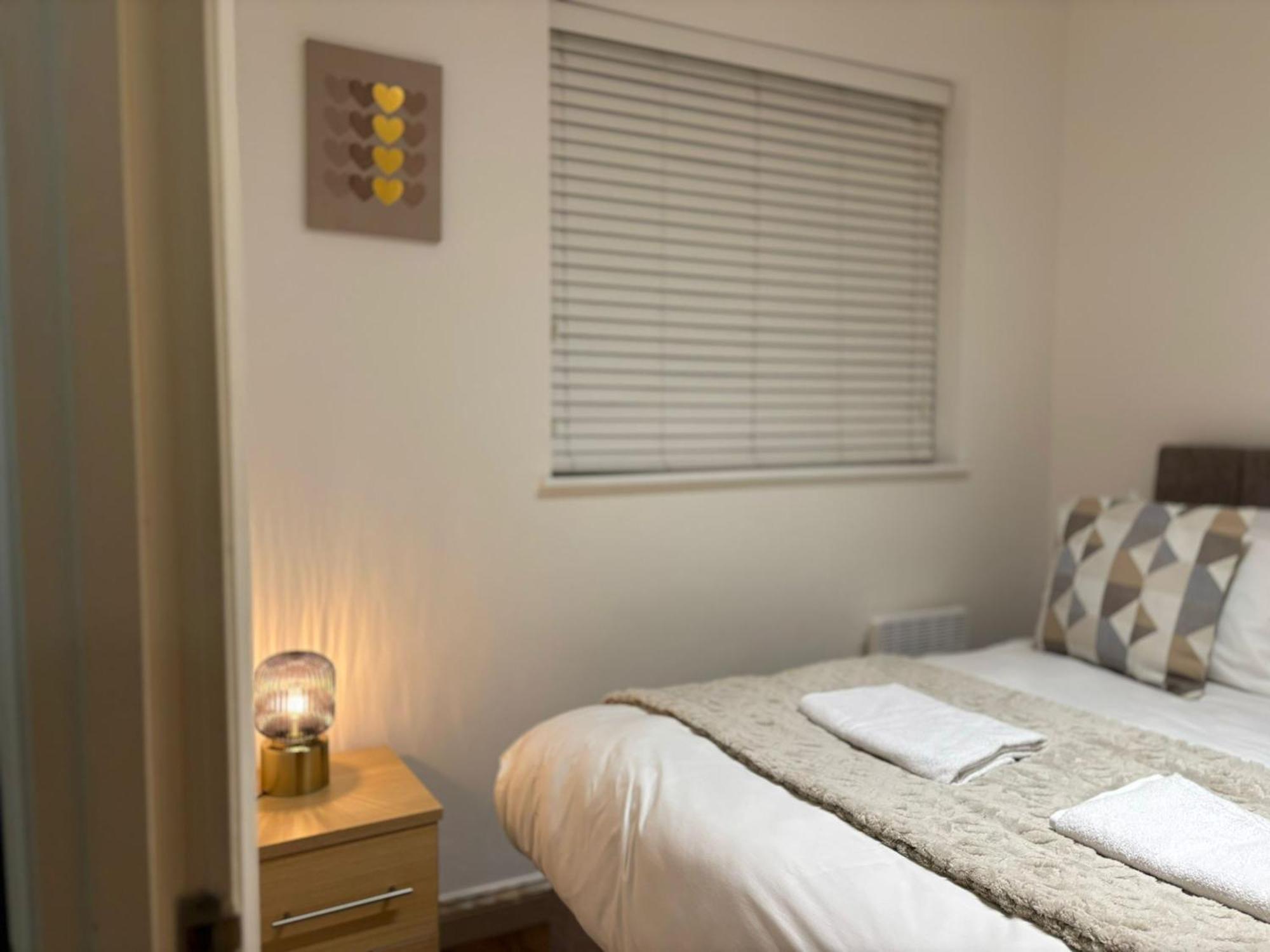 24-7 Secured City Centre Apartments With Free Underground Parking And Wifi Birmingham Exteriér fotografie