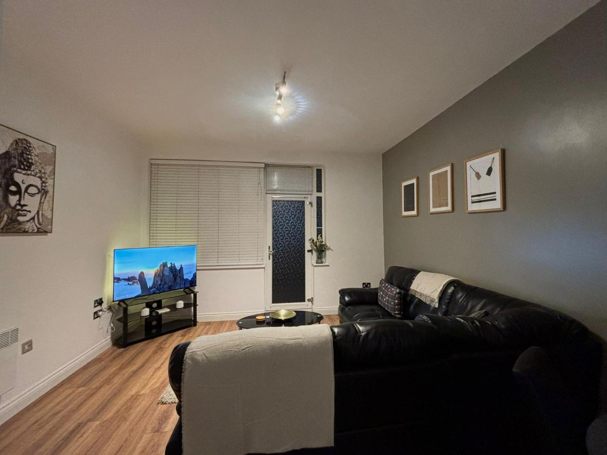 24-7 Secured City Centre Apartments With Free Underground Parking And Wifi Birmingham Exteriér fotografie