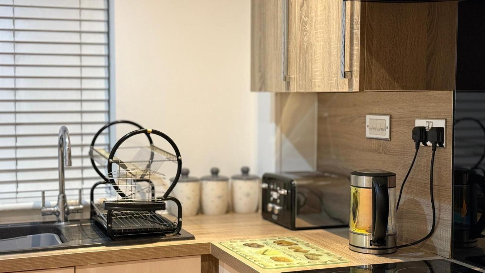 24-7 Secured City Centre Apartments With Free Underground Parking And Wifi Birmingham Exteriér fotografie